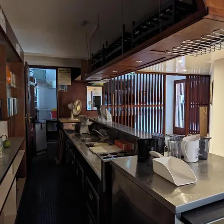 Le Porto T3 55m2 Vue Immeuble Traditionnel En Pierre De Taille Avec Prestations Exceptionnelles Barbecue Ordinateur Videosurveillance Terrasse Panoramique