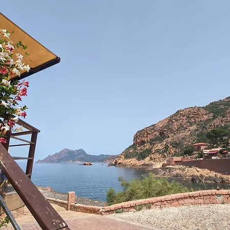 Le Porto T3 55m2 Vue Immeuble Traditionnel En Pierre De Taille Avec Prestations Exceptionnelles Barbecue Ordinateur Videosurveillance Terrasse Panoramique Porto (Corsica)