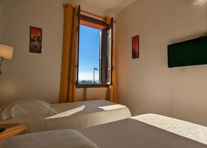 Le Porto T3 55m2 Vue Immeuble Traditionnel En Pierre De Taille Avec Prestations Exceptionnelles Barbecue Ordinateur Videosurveillance Terrasse Panoramique Apartamento *