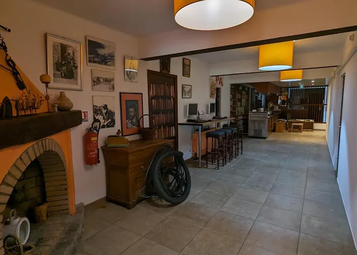 Le Porto T3 55m2 Vue Immeuble Traditionnel En Pierre De Taille Avec Prestations Exceptionnelles Barbecue Ordinateur Videosurveillance Terrasse Panoramique Porto (Corsica)