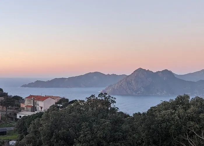 Le Porto T3 55m2 Vue Immeuble Traditionnel En Pierre De Taille Avec Prestations Exceptionnelles Barbecue Ordinateur Videosurveillance Terrasse Panoramique Apartamento Porto (Corsica)