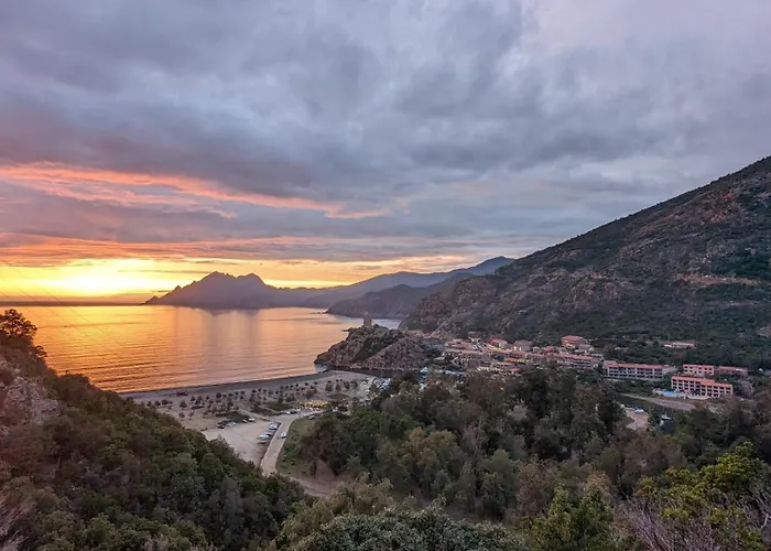 Le Porto T3 55m2 Vue Immeuble Traditionnel En Pierre De Taille Avec Prestations Exceptionnelles Barbecue Ordinateur Videosurveillance Terrasse Panoramique Апартаменты *