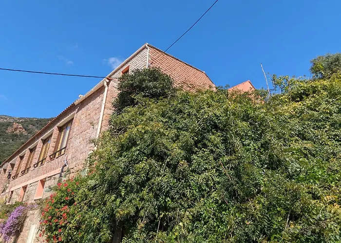 Le Porto T3 55m2 Vue Immeuble Traditionnel En Pierre De Taille Avec Prestations Exceptionnelles Barbecue Ordinateur Videosurveillance Terrasse Panoramique Апартаменты Porto (Corsica)