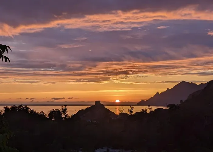 Apartamento Le Porto T3 55m2 Vue Immeuble Traditionnel En Pierre De Taille Avec Prestations Exceptionnelles Barbecue Ordinateur Videosurveillance Terrasse Panoramique Porto (Corsica)